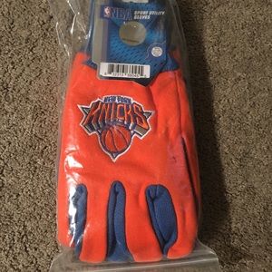 NBA New York Knicks Sports Utility Gloves New